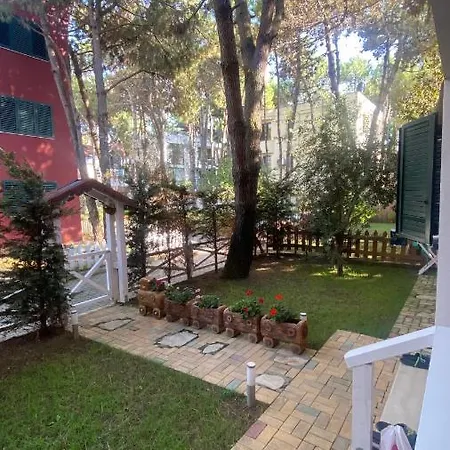 Luxury Beachfront וילה *