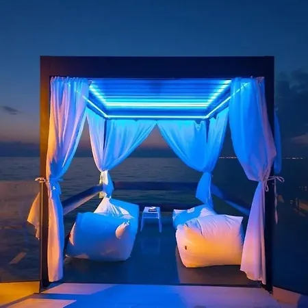 וילה Luxury Beachfront *